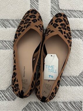 Leopard flats
